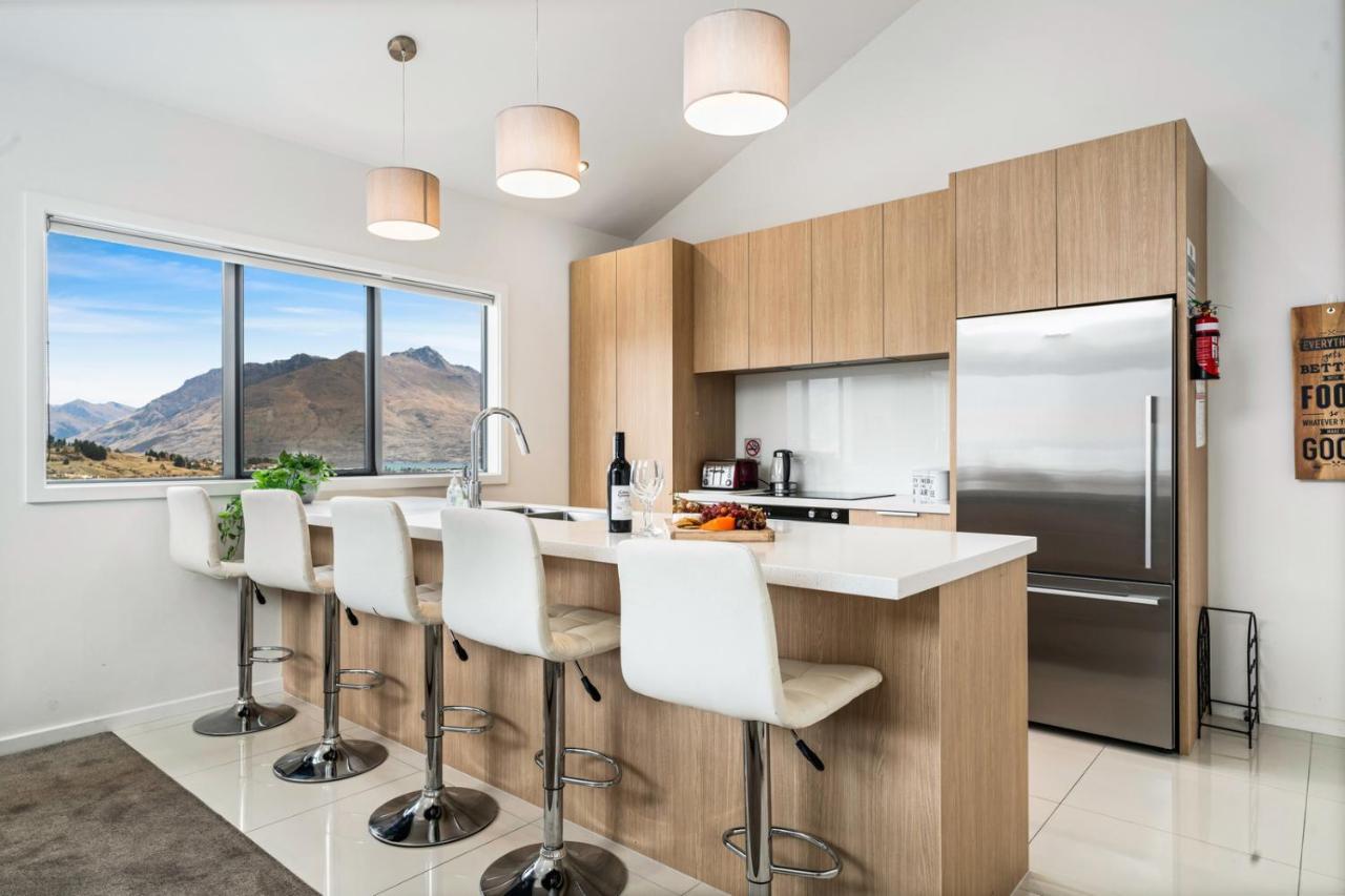 Lakeview Retreat - Queenstown Holiday Home Extérieur photo
